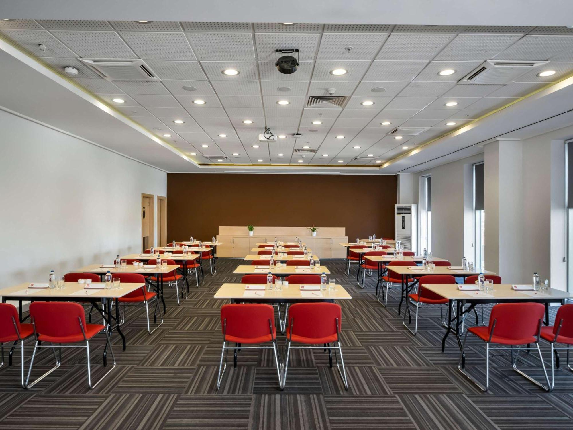 Hotel Ibis Adana Exterior foto